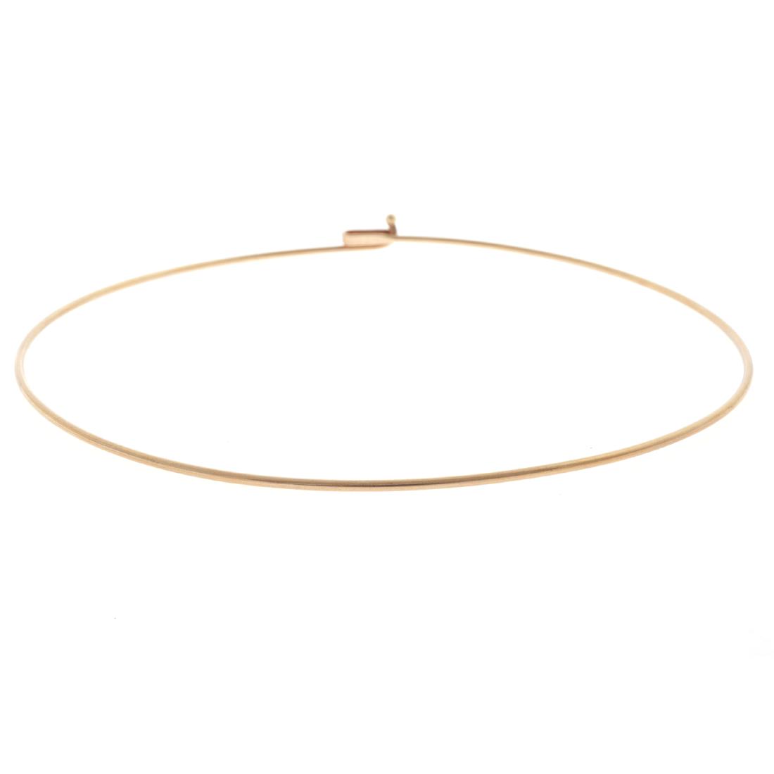 A 14k yellow gold collar necklace (1 of 3)
