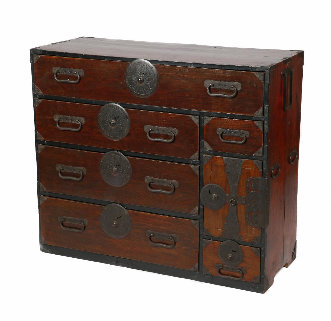 A Japanese tansu (1 of 6)