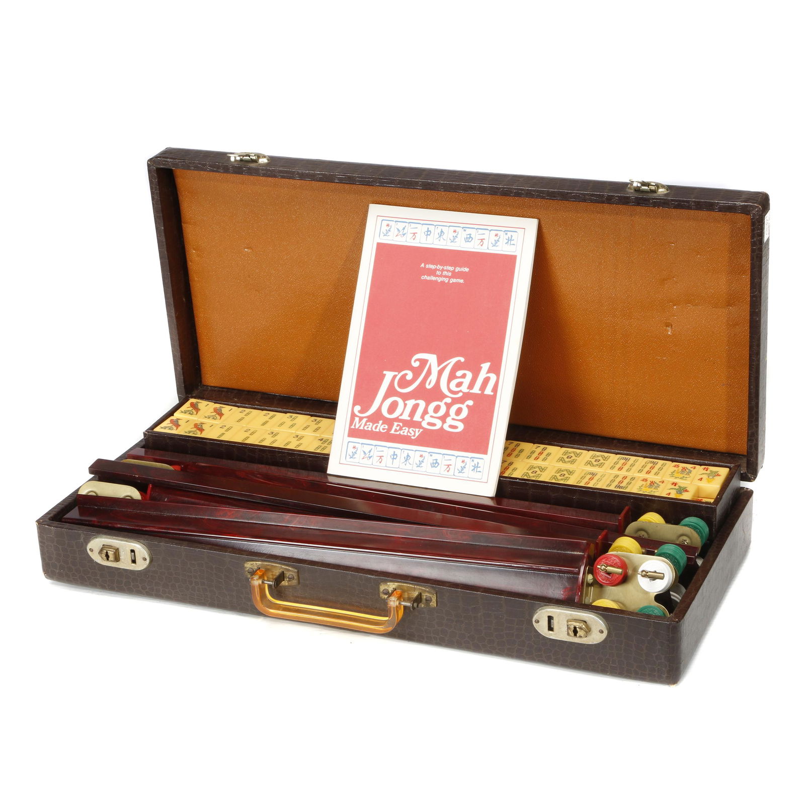 Vintage Mah Jongg set (1 of 4)