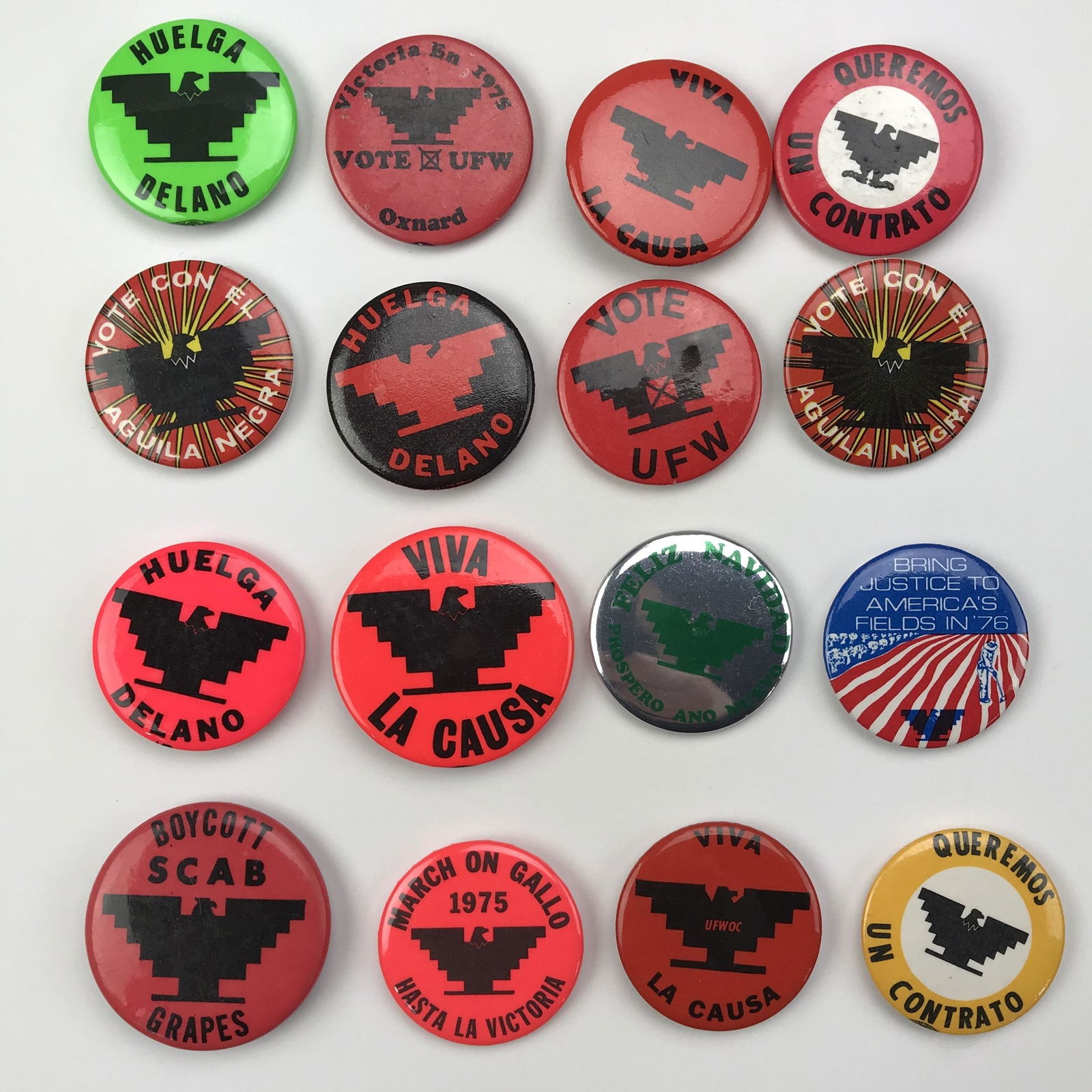 Group 60 United Farm Workers Union UFW Buttons Pinbacks (1 of 6)