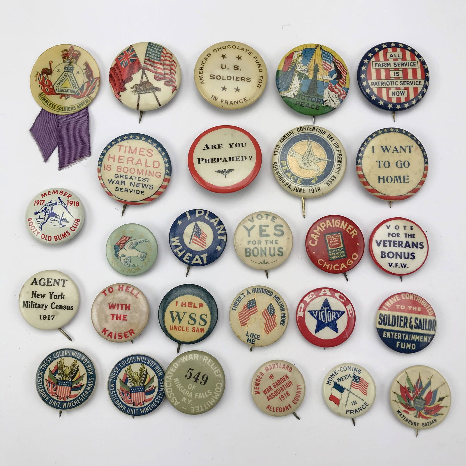 Large Group of 165 WWI Buttons Pinbacks (1 of 7)