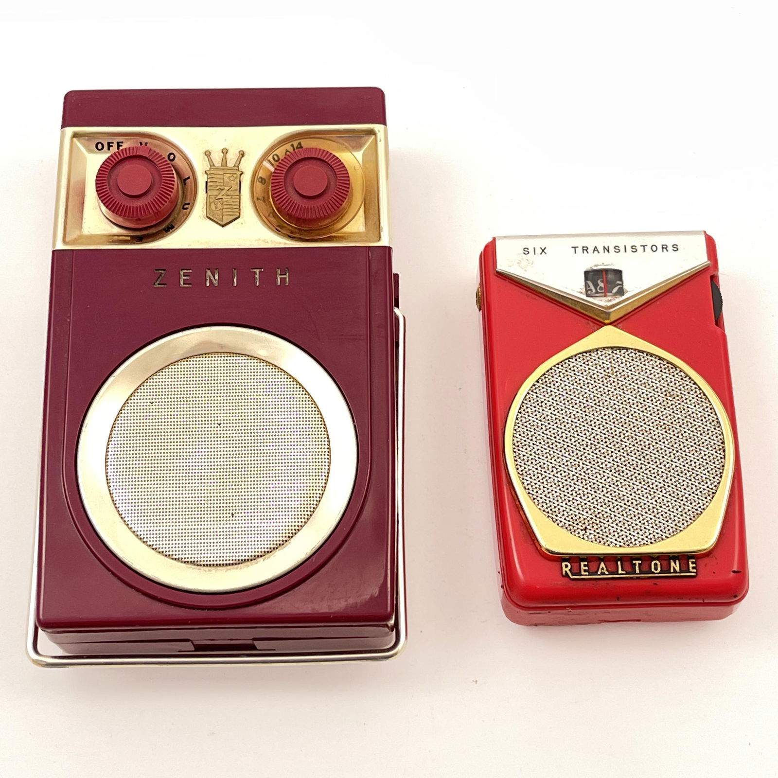 Realtone 6 and Zenith Royal 500 Transistor Radios (1 of 5)
