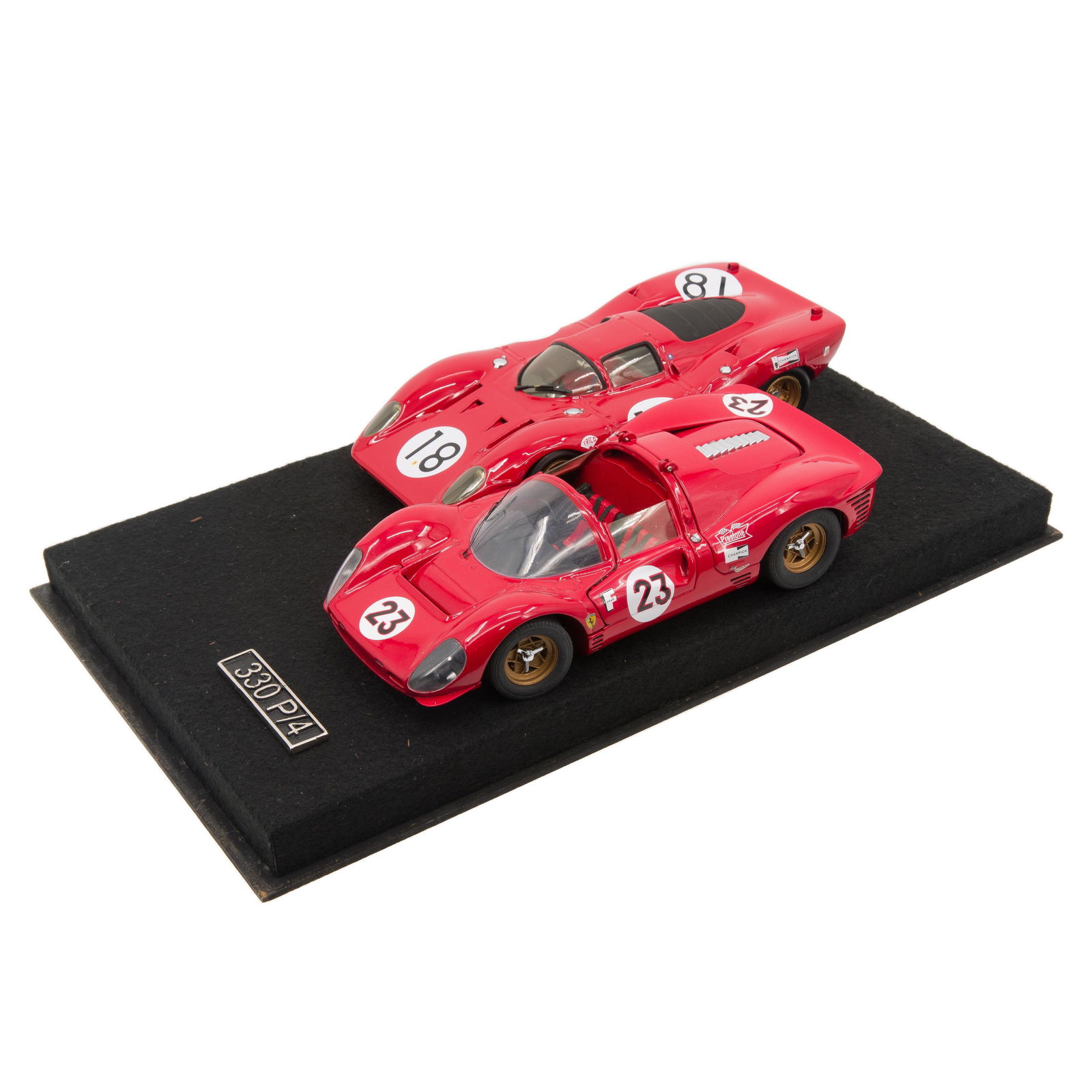 Two Ferrari Model Cars 1:24 scale (1 of 7)