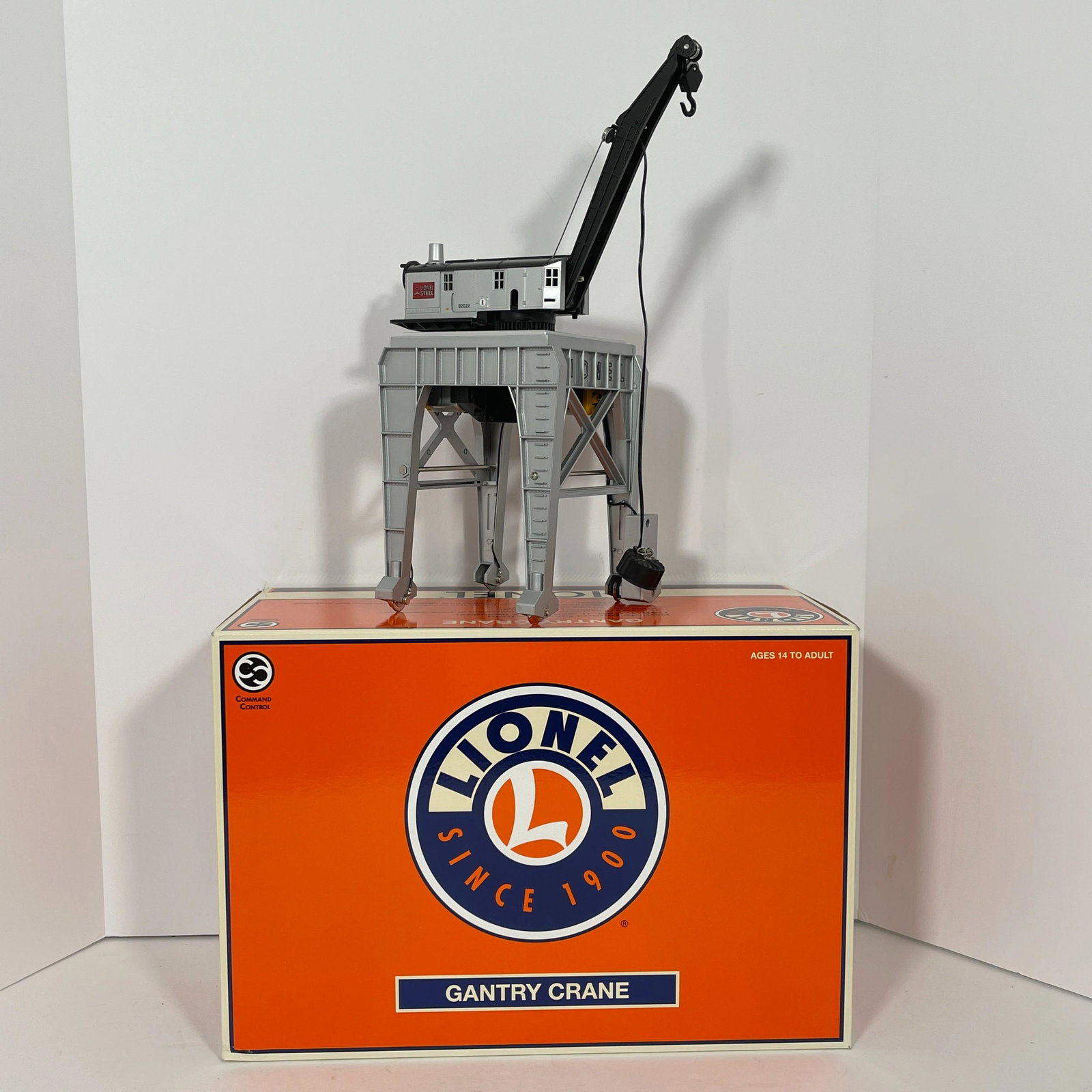 Modern Lionel O Gauge 6-82002 Steel Gantry Crane (1 of 2)