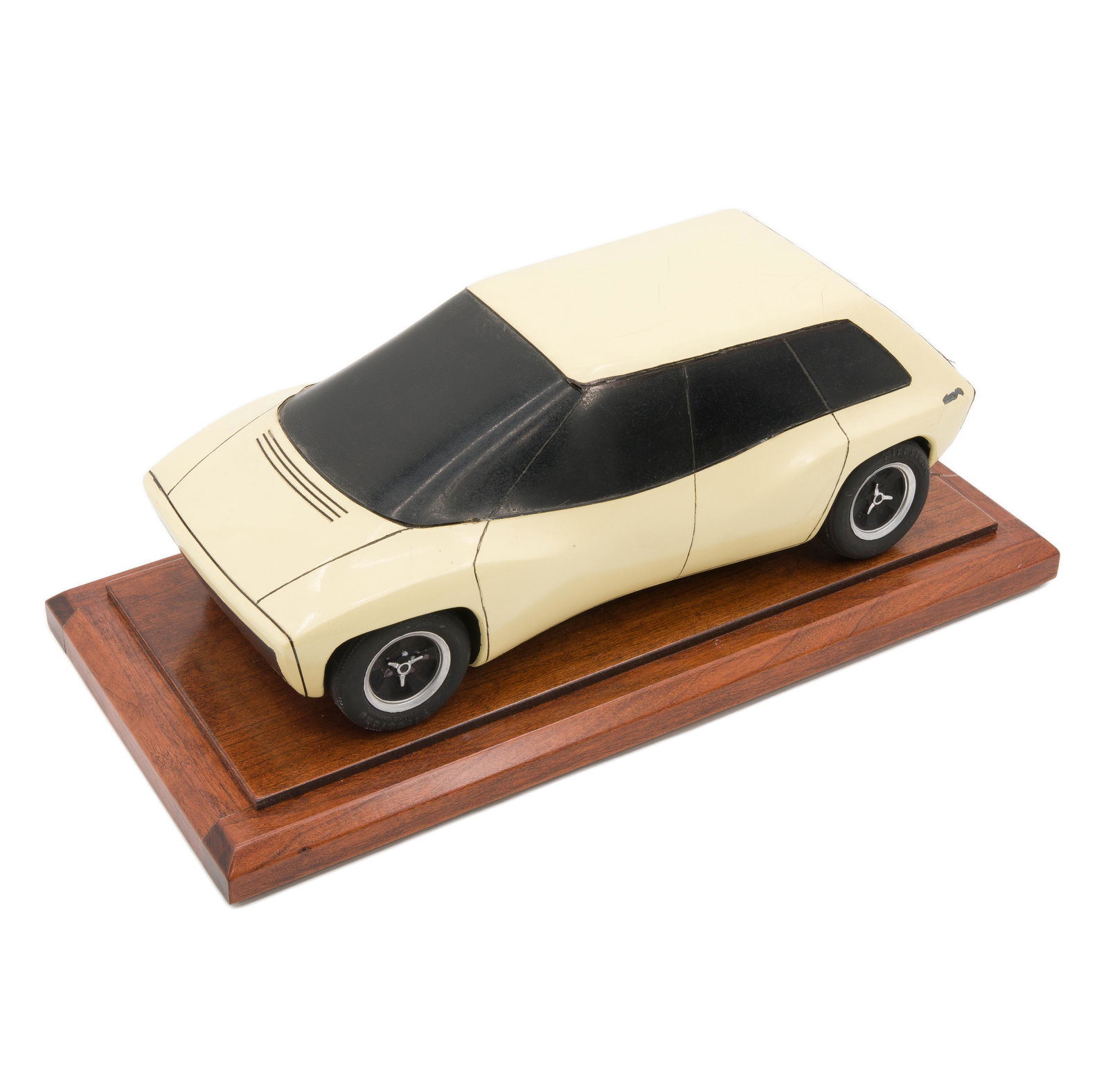 Lacquered Model Concept Car (1 of 2)