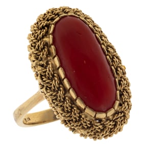 Coral, 18k Yellow Gold Ring