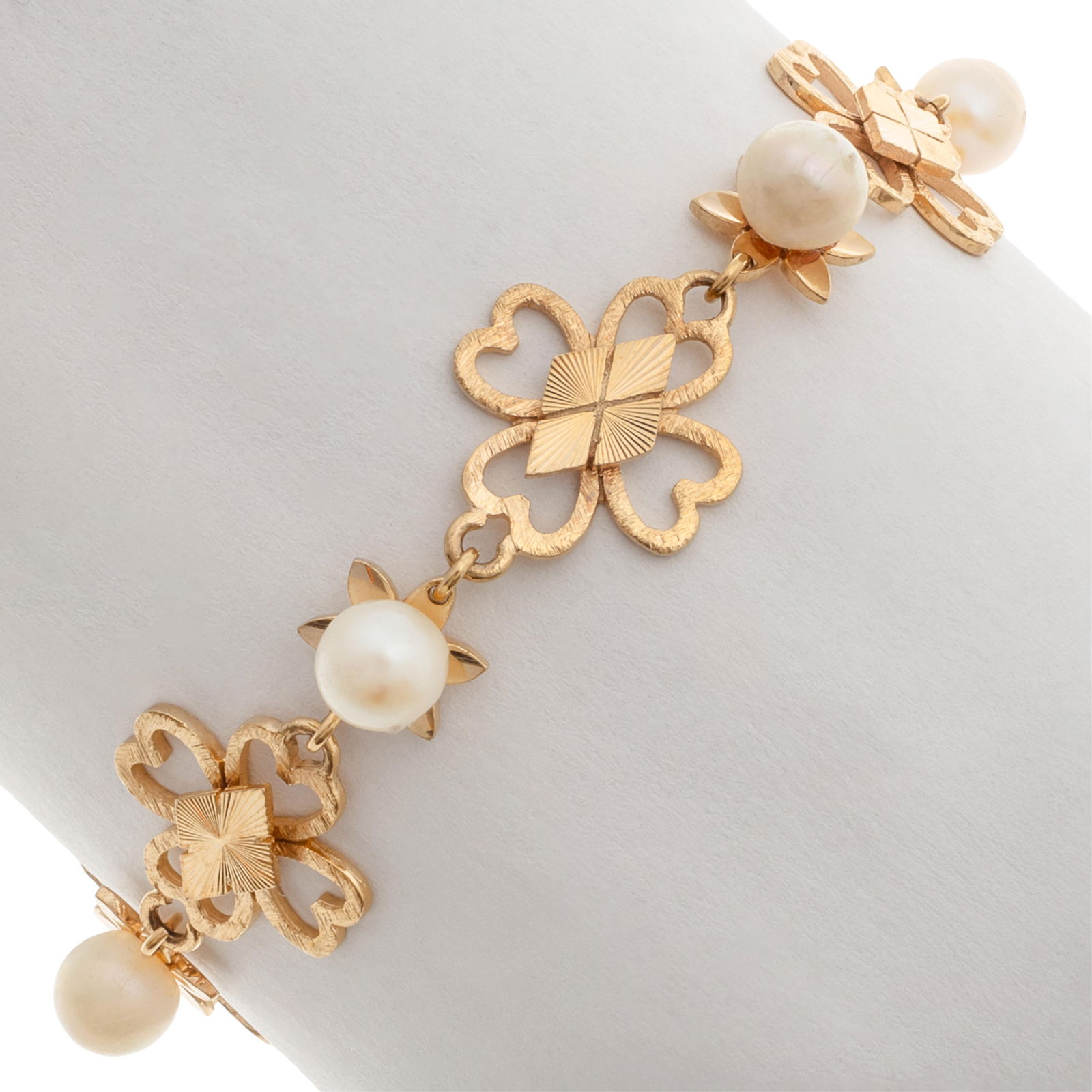 Cultured Pearl, 9k Yellow Gold Bracelet (1 of 4)