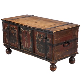 Scandinavian Blanket Chest