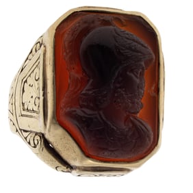 Gent's Agate Cameo, 14k Yellow Gold Ring