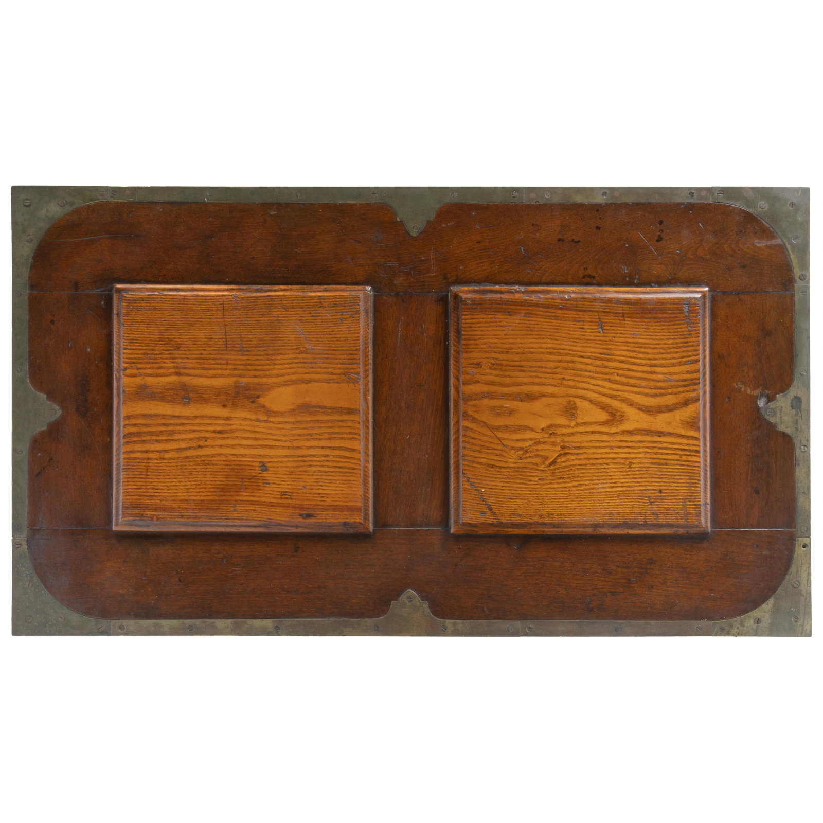 Campaign Style Chest - 8