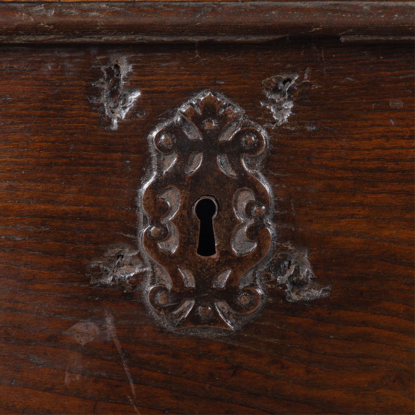 Spanish Baroque Walnut Trunk - 5