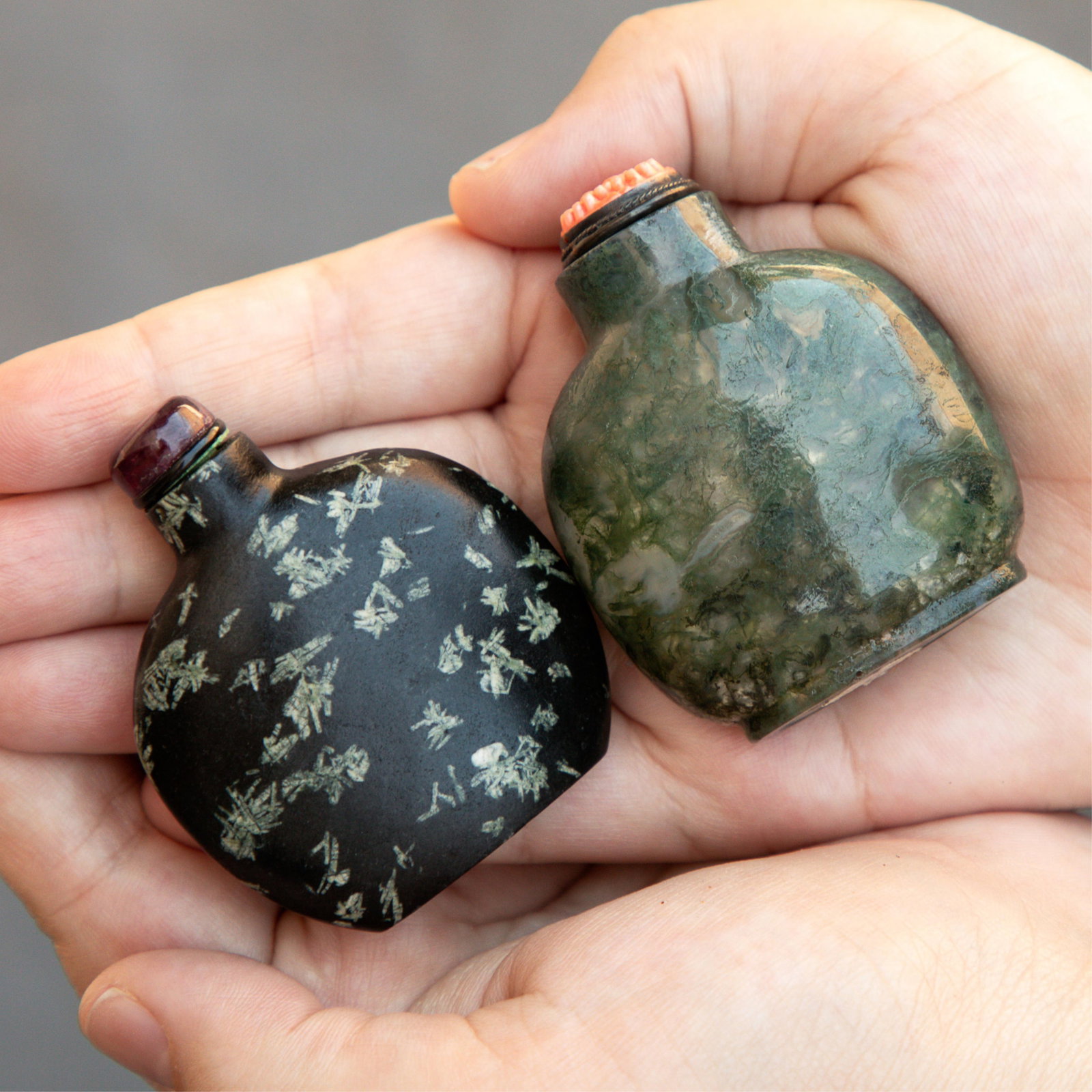 Two Hard Stone Snuff Bottles. - 2