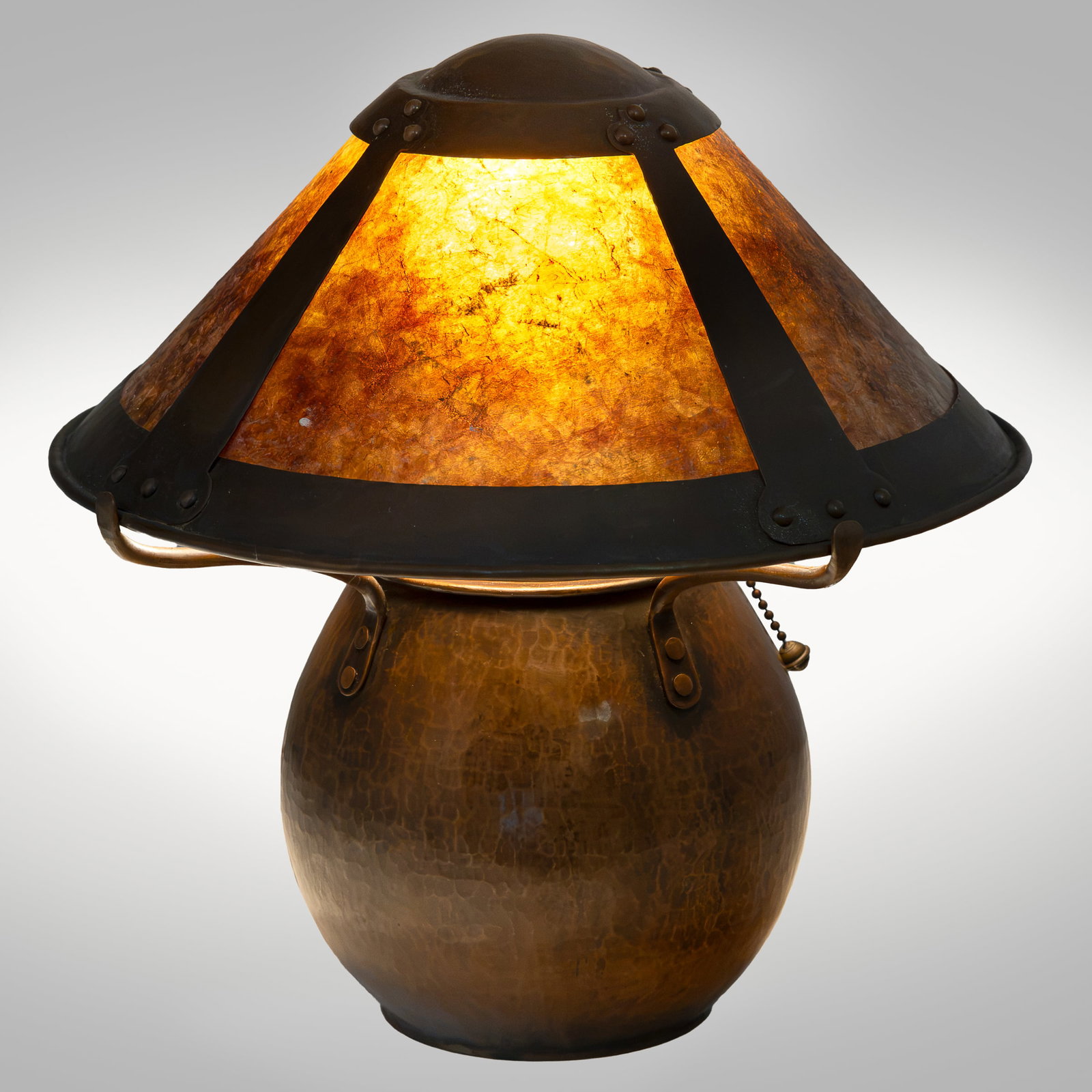 Jebb Anderson Arts & Crafts Style Boudoir Lamp (1 of 8)