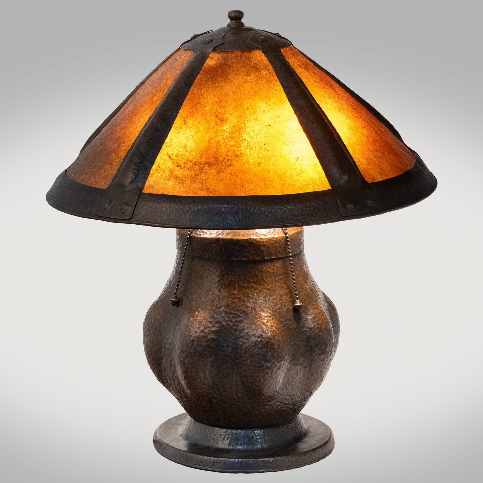 Arts & Crafts Hammered Copper Table Lamp (1 of 7)