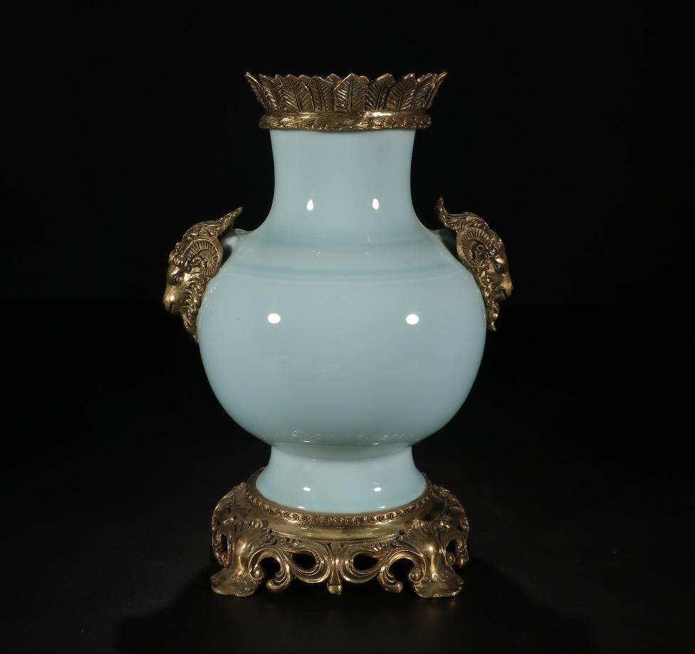 QIANLONG MARK, CHINESE GILT BRONZE DECORATED CELADON (1 of 6)