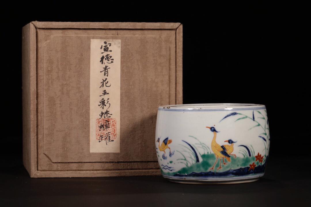 XUANDE MARK, CHINESE BLUE & WHITE WUCAI BIRD JAR (1 of 6)