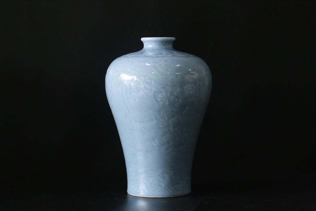 QIANLONG MARK, CHINESE SKY BLUE GLAZED DRAGON VASE (1 of 6)