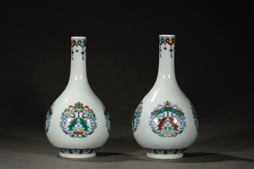 PAIR OF CHINESE DOUCAI VASE (1 of 6)