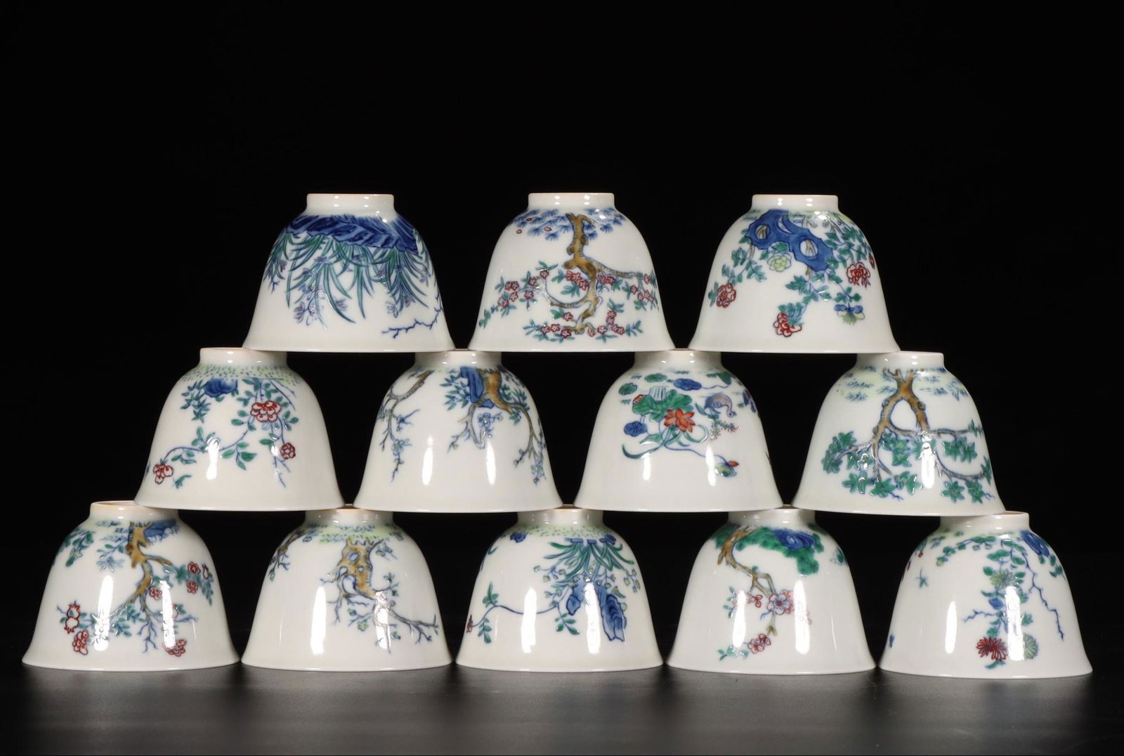KANGXI MARK, SET OF CHINESE DOUCAI CUP (1 of 7)