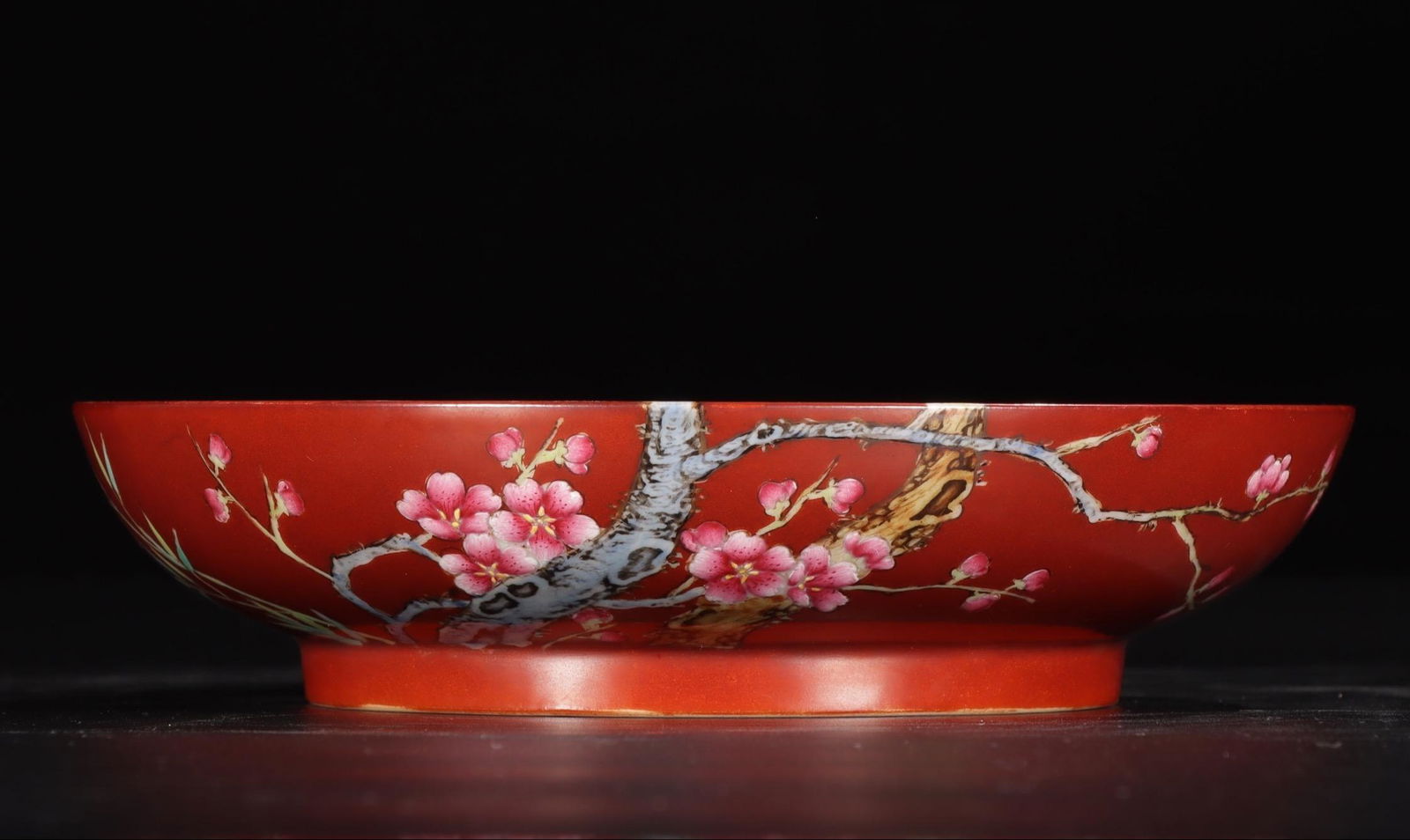 YONGZHENG MARK, CHINESE FAMILLE ROSE RED GLAZED PLATE (1 of 5)