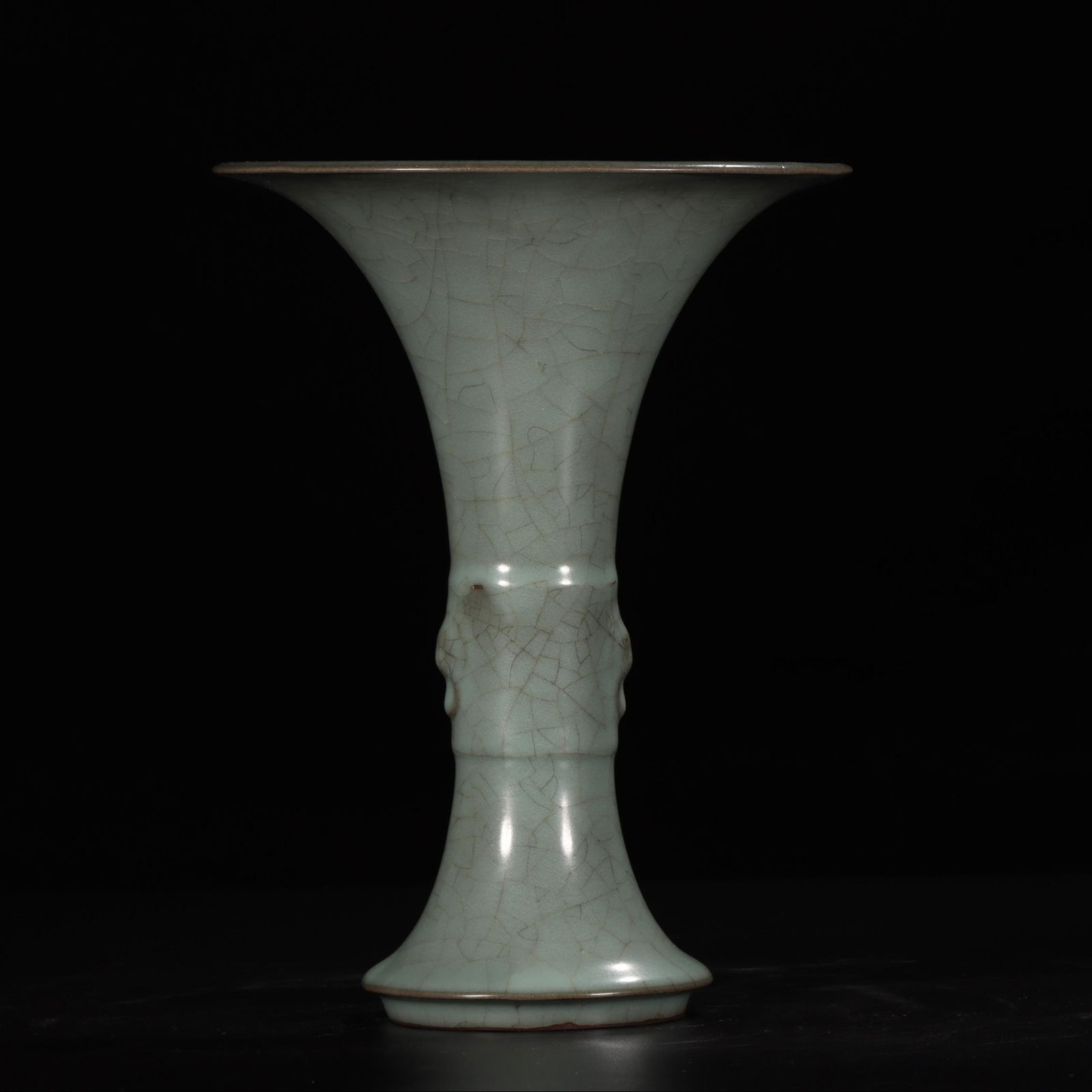 CHINESE GUAN KILN VASE (1 of 7)