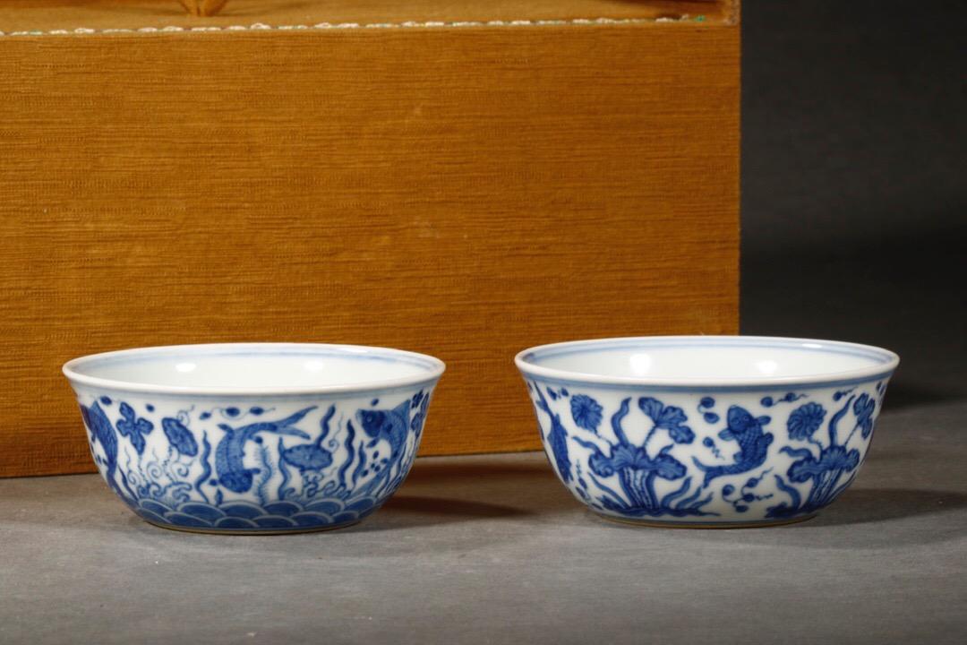 CHENGHUA MARK, PAIR OF CHINESE BLUE & WHITE CUP (1 of 5)