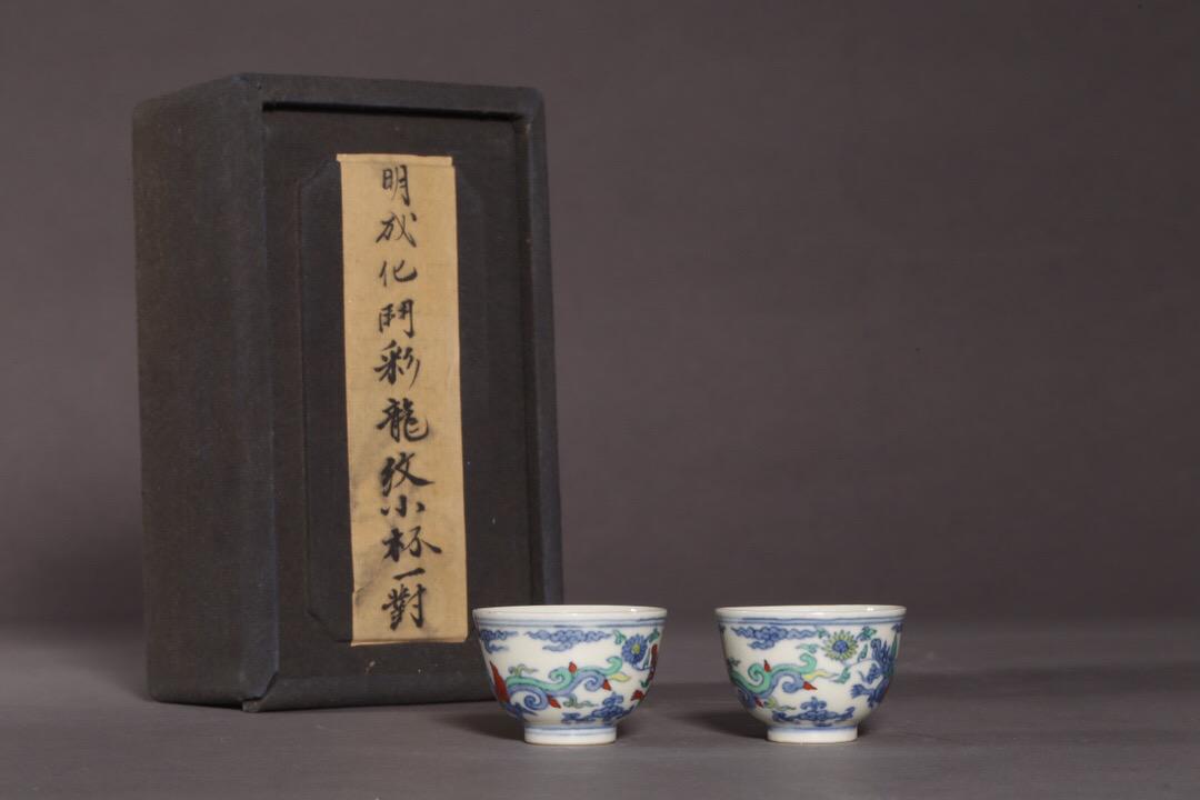 PAIR OF CHINESE DOUCAI CUP (1 of 6)
