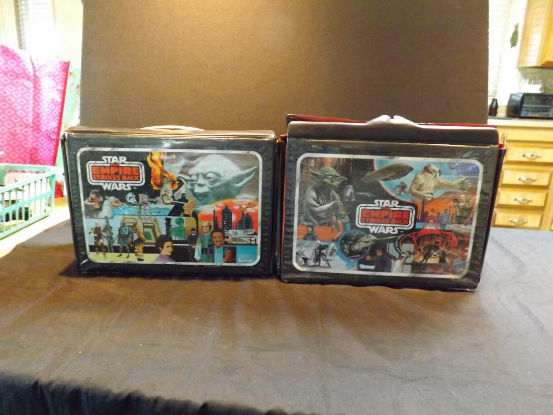 2 ORIGINAL KENNER STAR WARS -ESB - FIGURINE STORAGE (1 of 10)