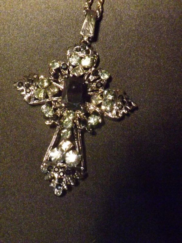 RHINESTONE CROSS PENDANT: RHINESTONE CROSS PENDANT - GREY COLORED RHINESTONES WITH CENTER BLACK ONYX STYLE GEM - ROPE CHAIN - NO MAKER MARK - 3X2 INCH CROSS
