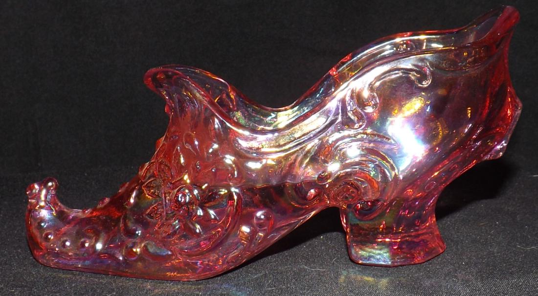 VINTAGE FENTON IRIDESCENT GLASS BOOT: VINTAGE FENTON IRIDESCENT GLASS BOOT - PINK IRIDESCENT- FLORAL PATTERN IN FRONT WITH EXTRA TOE NOTCH AT END - TAG SAYS - ITALY COLLECTION - GOOD CONDITION - APPROX 6 INCHES