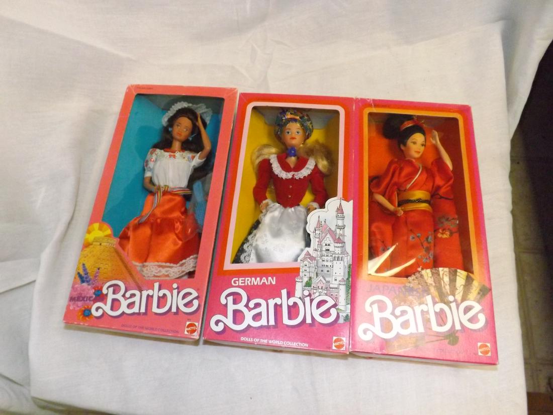 3 VINTAGE BARBIE DOLL FROM AROUND THE WORLD (1 of 10)