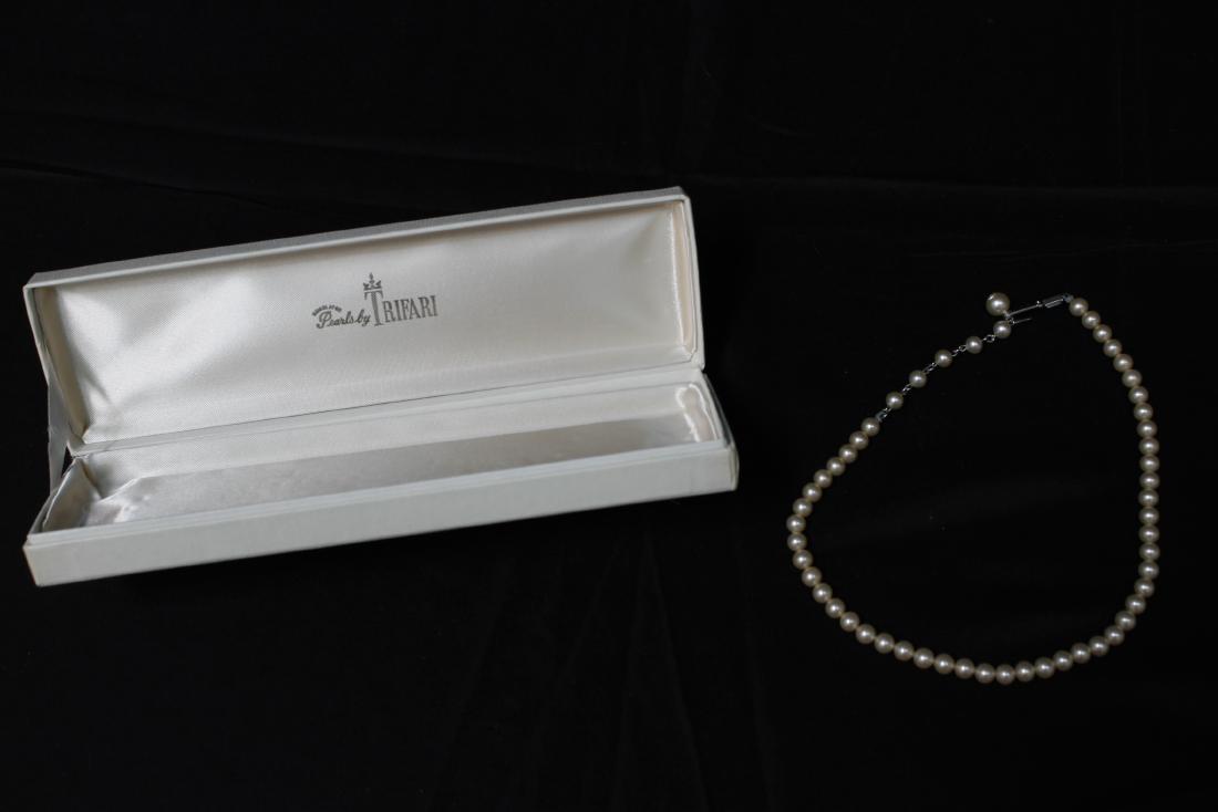VINTAGE PEARLS BY TRIFARI IN ORIGINAL BOX: VINTAGE PEARLS BY TRIFARI IN ORIGINAL BOX - SIMULATED PEARL STRAND - HOOK SAYS TRIFARI - ORIGINAL BOX - EXCELLENT CONDITION