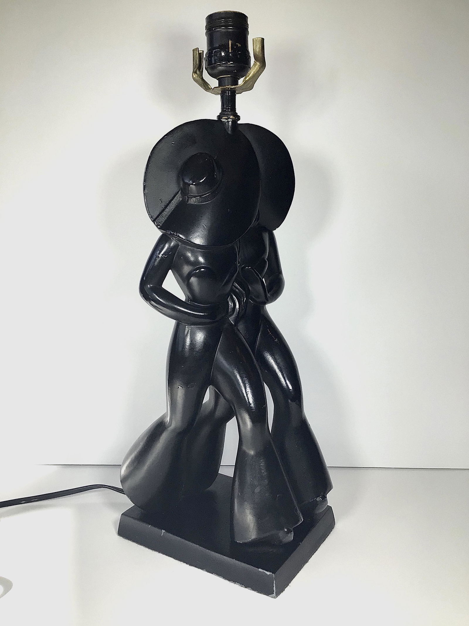 Art Deco Frankart Figural Lamp of Ladies Strolling: Art Deco Frankart Figural Lamp of Ladies Strolling while wearing hats. Nice example of an Art Deco Period Frankart Inc. piece. Signed on the base Frankart inc. Lamp is in working condition. There is n