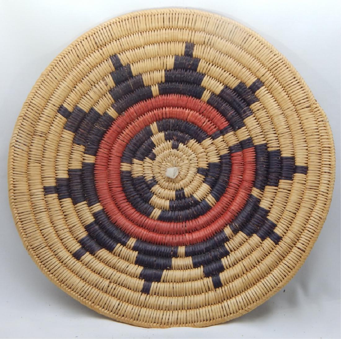 Vintage Native American Hand Made Basket (1 of 2)