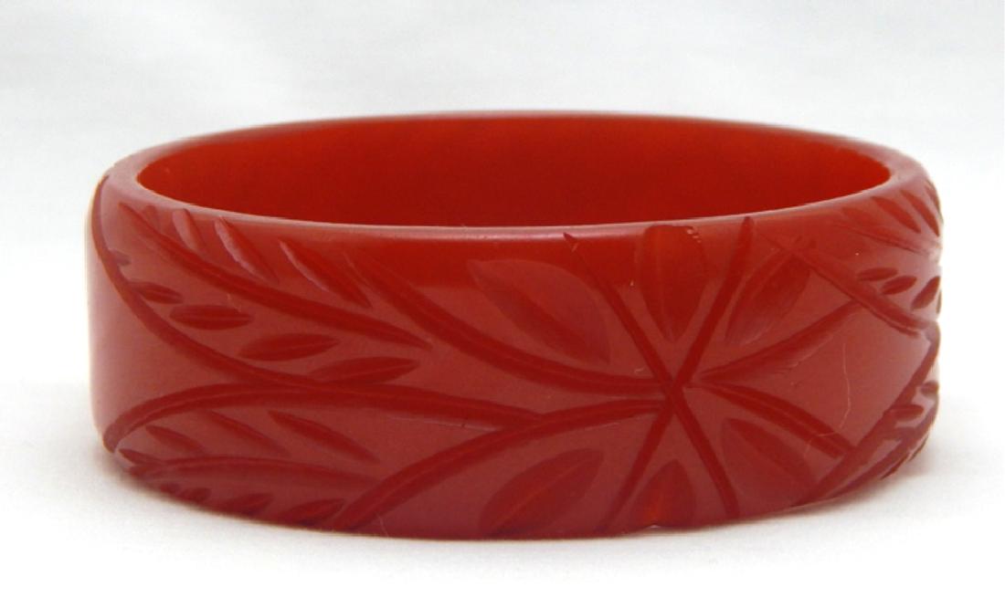 Hawaiian Hand Carved Red Bakelite Bangle, c1920s (1 of 4)