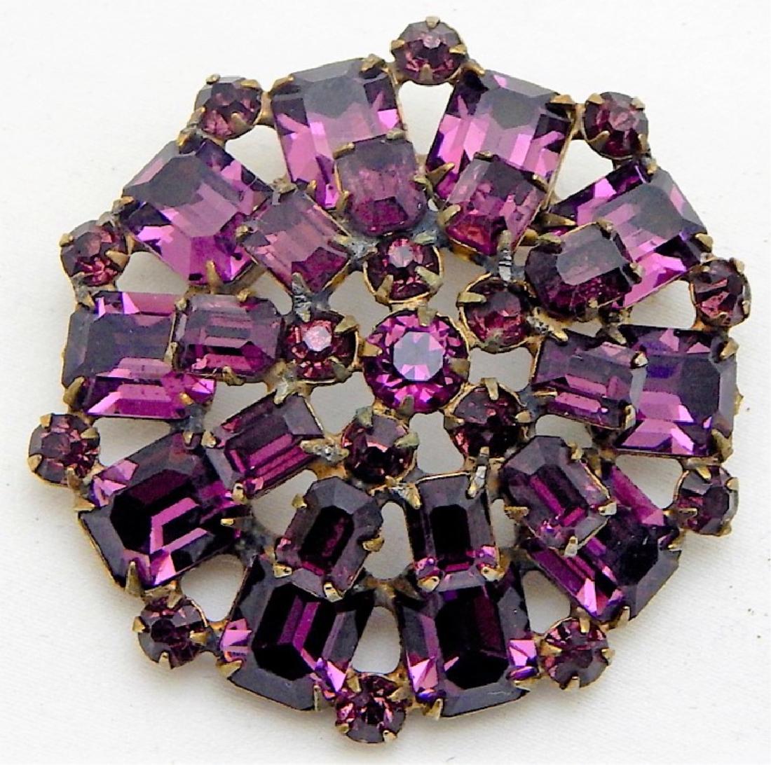 Large Fine Quality Amethyst Brooch (1 of 2)