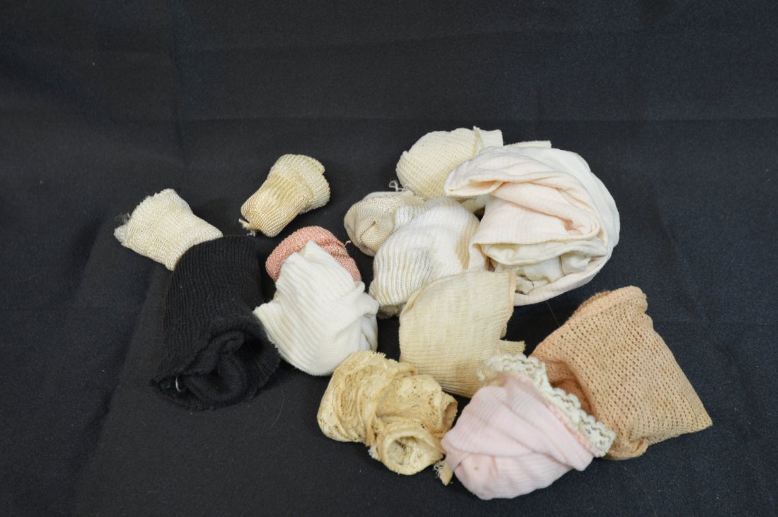 Lot of Antique/Vintage Doll Socks (1 of 4)