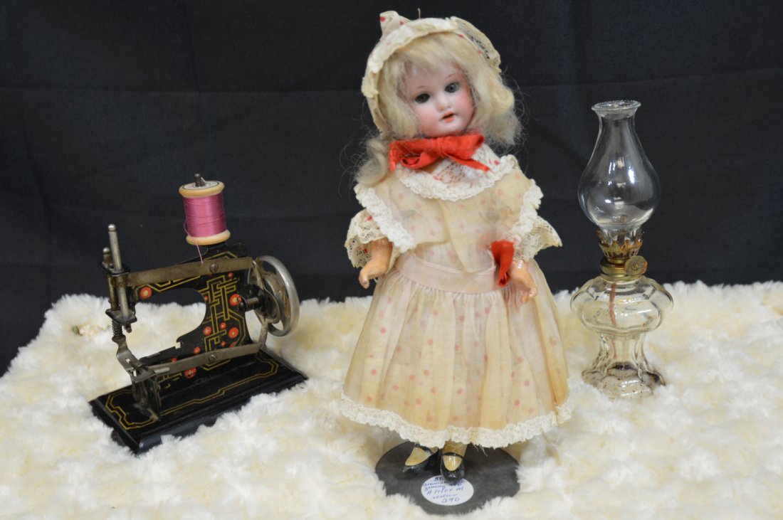 Antique Bisque Am Socket Head 8 1/2" (1 of 5)