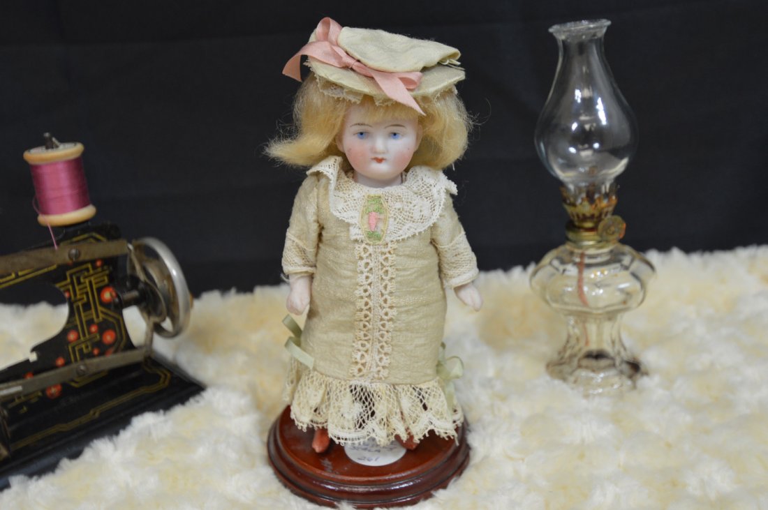 6 3/4" Antique Stiff Neck All Bisque (1 of 5)