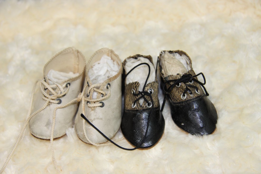Lot of Two Pairs Antique Doll Shoes -Adorable- (1 of 4)