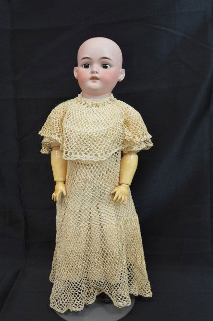 S&H 1079 DEP 11  Bisque Socket Head 24" (1 of 6)