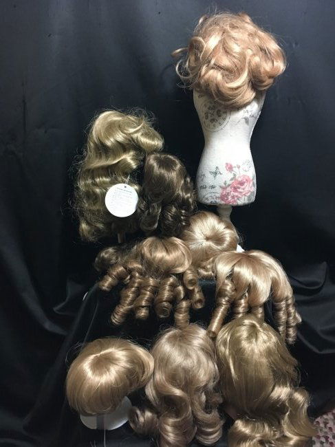 Lot of 10 Vintage Doll Wigs Size 9-13 (1 of 4)
