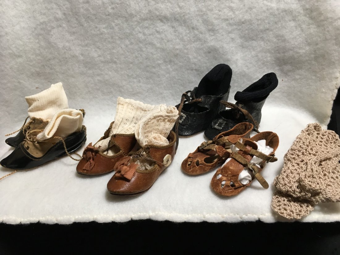 Precious Lot of Ant/Vtg doll Shoes Jumeau Bebe w Socks (1 of 14)