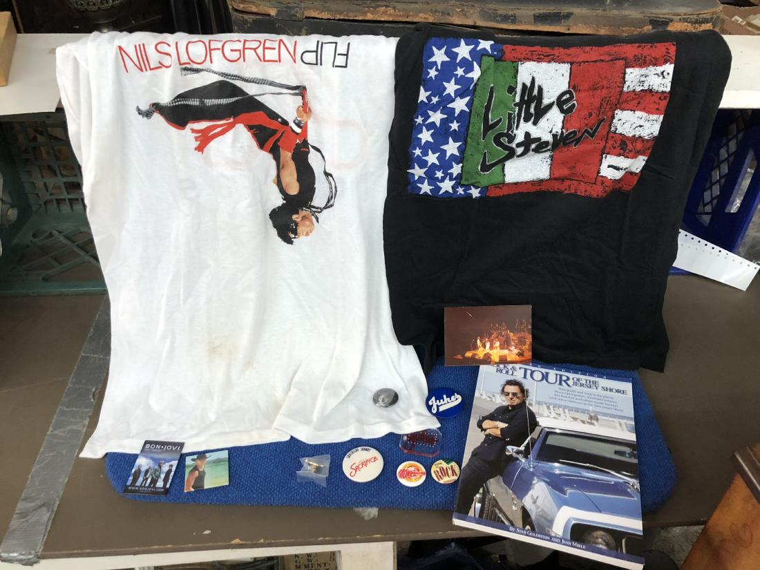 MIxed lot of Rocker Memorabilia: Mixed lot of rocker memorabilia.