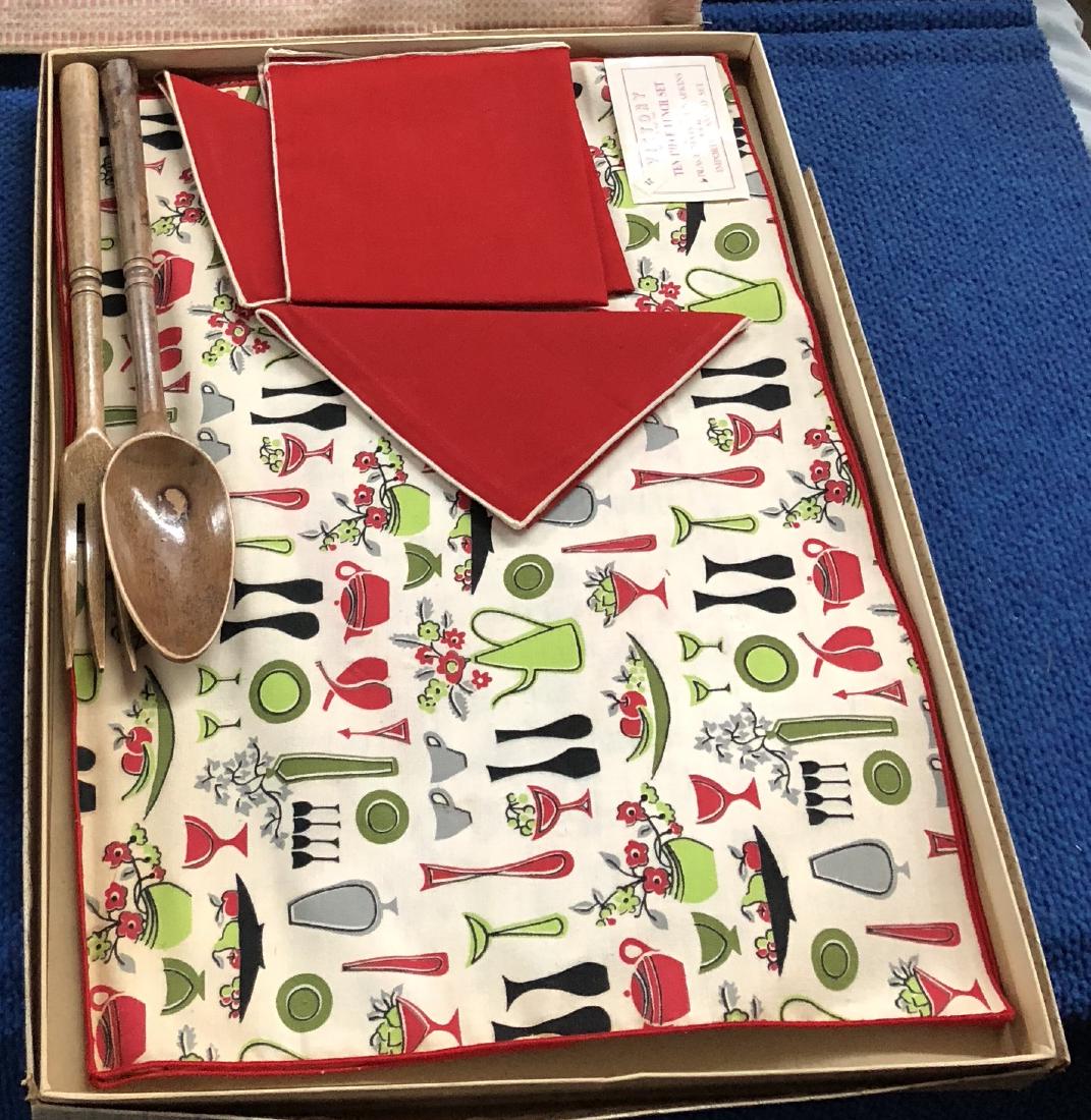 Vintage Linen set (1 of 1)