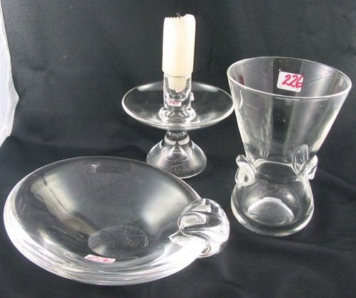 BRIDGE PLAYERS COLLECTION OF SIX STEUBEN CRYSTAL T: BRIDGE PLAYERS COLLECTION OF SIX STEUBEN CRYSTAL TABLE ACCESSORIES, including the candleholder, 3-1/4 in. ht.; flower vase, 5-3/4 in. ht.; three candy bowls, 7-1/4 in. dia., 7 in. dia. and 5-1/2 in. d