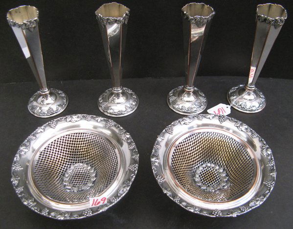 SIX SHEFFIELD SILVER PLATED TABLE ACCESSORIES, al: SIX SHEFFIELD SILVER PLATED TABLE ACCESSORIES, all in a vintage grape and leaf pattern, consisting of a pair of pierced mint compotes, 6-3/4 in. dia.; together with a set of 4 matching bud vases, tape
