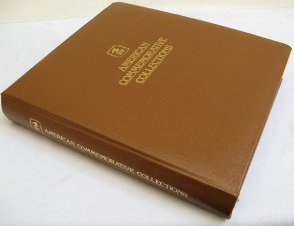 EIGHT ALBUMS FILLED WITH COMMEMORATIVE STAMPS, fr