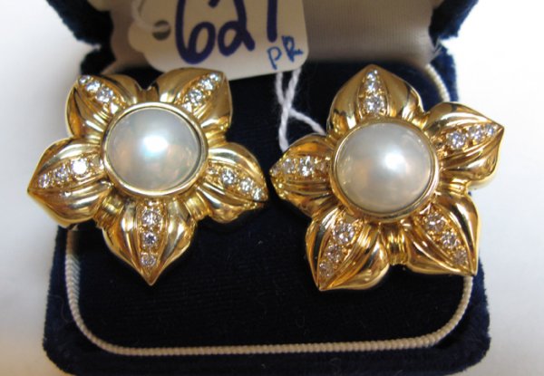PAIR OF MABE' PEARL, DIAMOND AND EIGHTEEN KARAT G