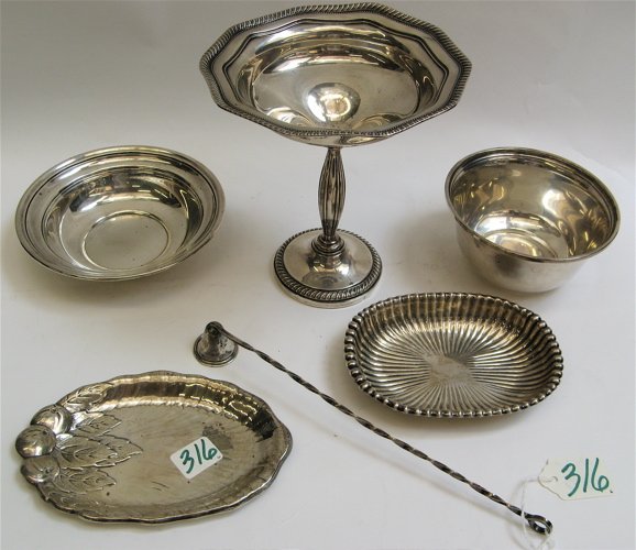 GROUP OF SIX ARTICLES OF STERLING SILVER: compote